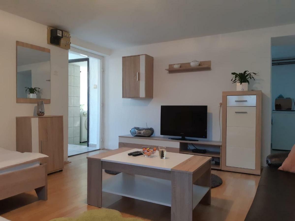 Apartment Upper Town Gospić 外观 照片